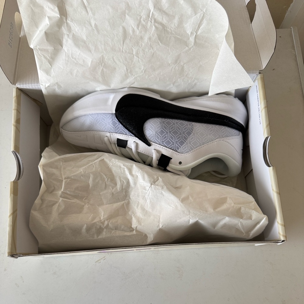 Nike Zoom Freak 5 TB in White and Black